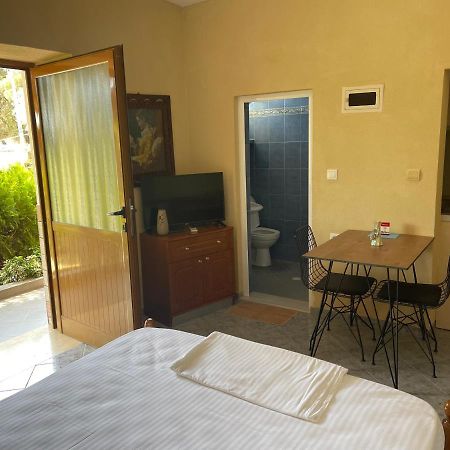 Elias Guest House Saranda Zewnętrze zdjęcie